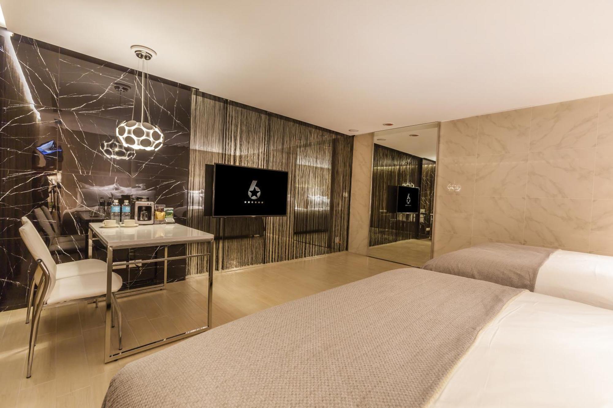 Six Star Motel-Taoyuan Dış mekan fotoğraf